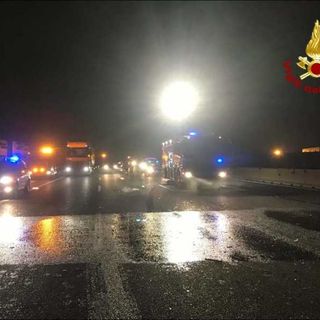 Tragedia nella notte sulla A4 a pochi metri dall’uscita di Arluno: automobilista perde la vita in un incidente