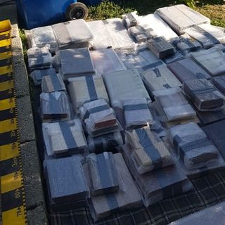 Ladri acrobati si calano con le corde e rubano libri preziosi. Arrestato vertice dell’organizzazione criminale che agiva tra Italia, Romania e Regno Unito
