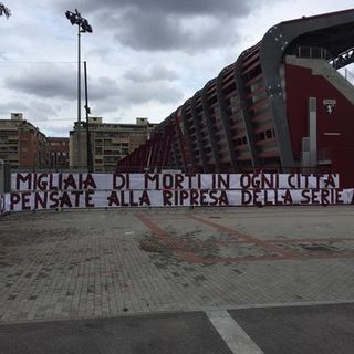 I tifosi del Toro contro la ripresa del campionato: “Migliaia di morti in ogni città, ma voi pensate alla ripresa della Serie A”