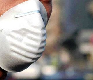 Coronavirus, quarta vittima: è un ultraottantenne di Bergamo. Oggi scuole, cinema e palestre chiuse. Limitazioni ai locali pubblici