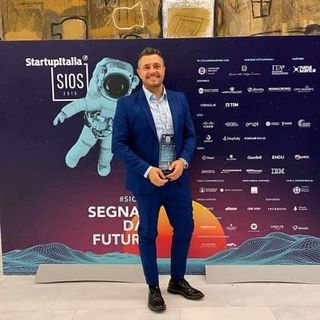 Castello d'Agogna: l'università Bocconi premia Massimiliano Brustia per la startup Doralia