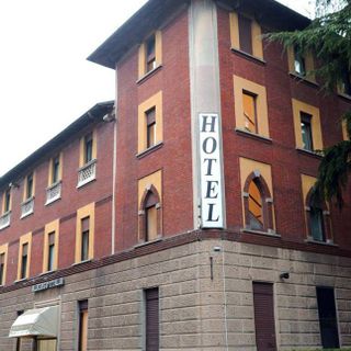 Abbiategrasso, 2 offerte di lavoro dal Nuovo Albergo Italia