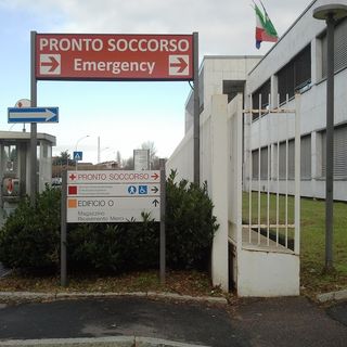 Lite tra donne alla stazione di Corbetta/Santo Stefano, spunta un taglierino: ferita 35enne