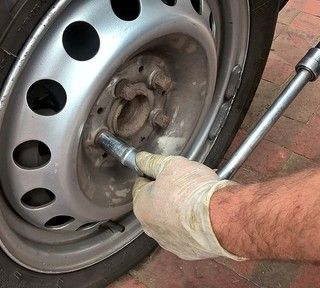 Gomme invernali, prorogata al 15 giugno la scadenza per il cambio