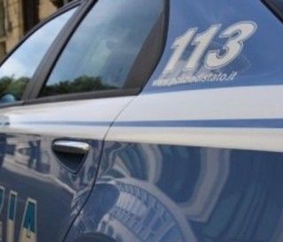 Ubriaco e drogato, rischia di investire mamma e bimbo di un anno