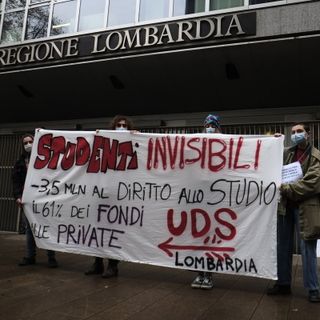 Presidio a Regione Lombardia contro la legge di bilancio senza scuola, università’ e accademie