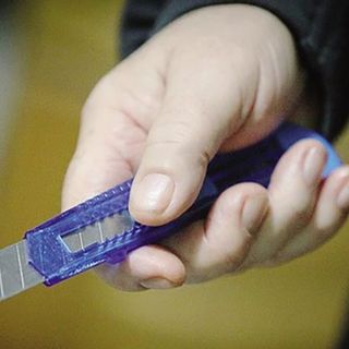 Vermezzo: armato di taglierino rapina la ‘farmacia della salute’ e scappa con 1.500 euro