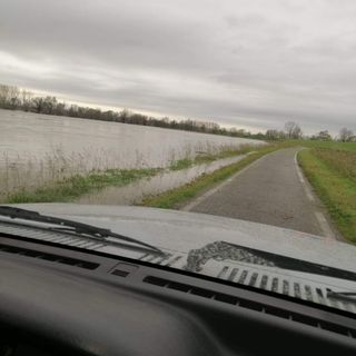 Pieve del Cairo: il fiume Po è in piena straordinaria, superati gli 8 metri di altezza a Isola Sant'Antonio