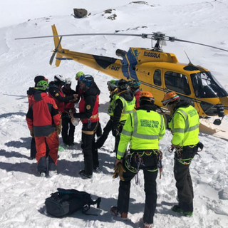 Alpinista di 44 anni trovato morto in fondo a un crepaccio