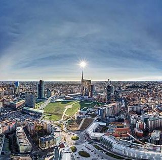 Colpo di scena: anche la Lombardia in zona gialla da lunedì. Fontana: «Risultato meritato»