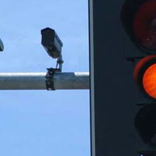 Mortara, leggera diminuzione delle multe comminate dal meccanismo “rosso stop”. Circa 3-4 al giorno