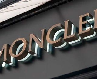 Orgoglio italiano: Moncler acquisisce Stone Island, operazione da 1 miliardo di euro