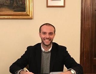 Coronavirus, le disposizioni adottate nella vicina Trecate: scuole chiuse almeno fino a domani. Ma Binatti propone la chiusura per tutta la settimana