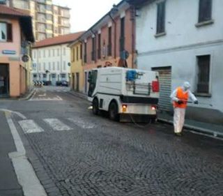 Magenta, sanificazione della città in corso