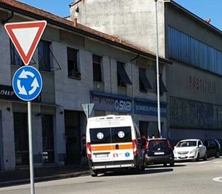 Magenta: lite per gelosia, in via Novara arrivano Carabinieri e ambulanza