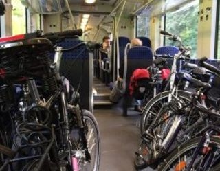 Treni: bici su Trenord, per ora si pensa a due vagoni ad hoc