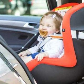 Seggiolini antiabbandono, da domani le multe: tra 83 e 333 euro