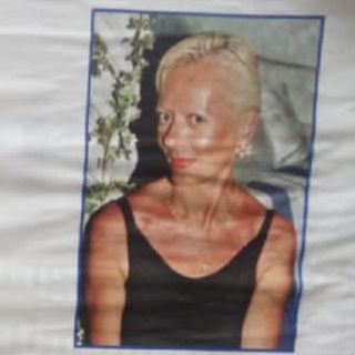 Magenta: il commosso saluto alla pittrice Maria Sgarella