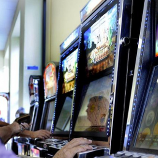 I numeri premiano il gioco e la passione degli italiani non si arresta