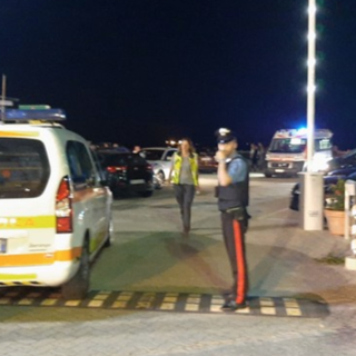 Entra al ristorante e spara all'ex moglie: morta la donna, tre persone ferite