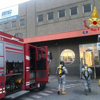Abbiategrasso, sversamento di sostanza tossica nociva in una ditta: nucleo NBCR al lavoro