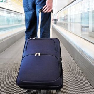 Pavia: caos bagaglio a mano l’antitrust multa Ryanair e Wizzair