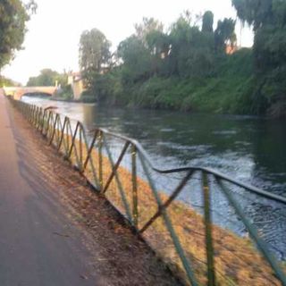 Pontevecchio e Bernate Ticino: arrivano il caldo...e i primi tuffi (vietati) nel Naviglio