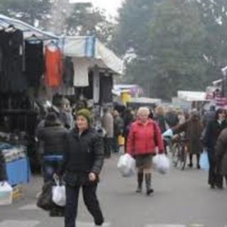 Vigevano, al mercato di domani ammessi solo i banchi alimentari