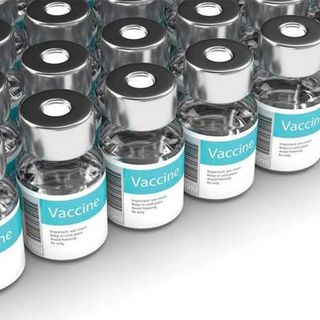 Caos campagna vaccinale: 71 sindaci scrivono a Regione Lombardia