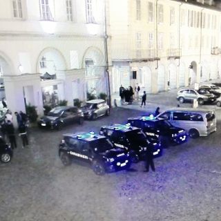 Voghera: sorpreso con due dosi di cocaina, aggredisce i carabinieri e finisce in manette