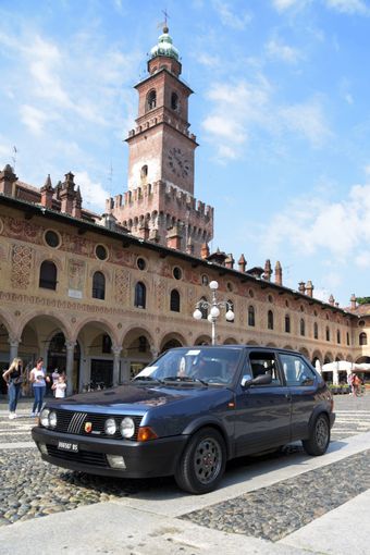 Festa di auto storiche a Vigevano per l’11° memorial Francesco d’Ambrosio Festa di auto storiche a Vigevano per l’11° memorial Francesco d’Ambrosio