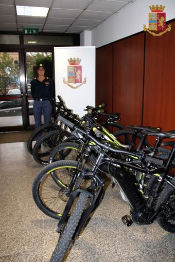 Pavia: truffa ai danni di noleggiatori di biciclette, denunciate 4 persone
