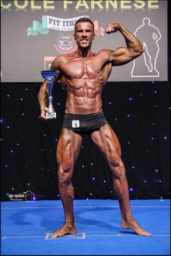 Bodybuilding, esordio vincente per Andrani. Il lomellino stacca il pass per gli italiani Bodybuilding, esordio vincente per Andrani. Il lomellino stacca il pass per gli italiani