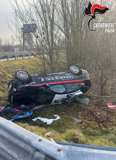 Follia sull'A21, lanciano un piccone contro i Carabinieri: dopo l'evasione dalla comunità tornano in carcere