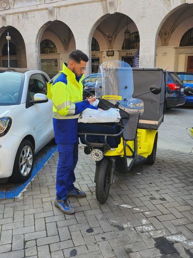 Poste Italiane: anche in provincia di Pavia disponibile il servizio Seguimi Poste Italiane: anche in provincia di Pavia disponibile il servizio Seguimi