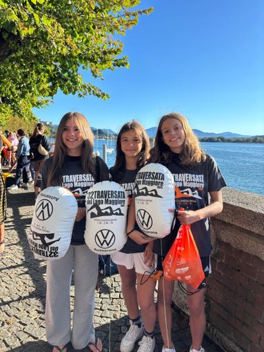 La traversata Angera-Arona con cinque atlete dell'H2Sport Vigevano