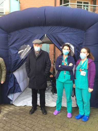 Ricominciamo con un abbraccio: Spi Cgil Lombardia dona una "Stanza degli abbracci" ad ogni comprensorio territoriale Ricominciamo con un abbraccio: Spi Cgil Lombardia dona una "Stanza degli abbracci" ad ogni comprensorio territoriale