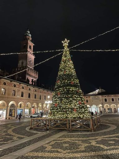 foto tratte dalla pagina Facebook dell'assessore Andrea Sala