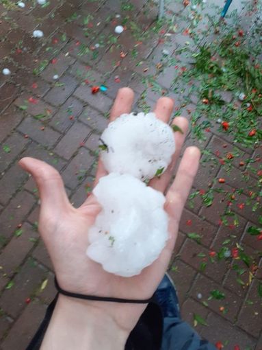 VIDEO. Zanica, Crema, Lodi: cadono palle di grandine