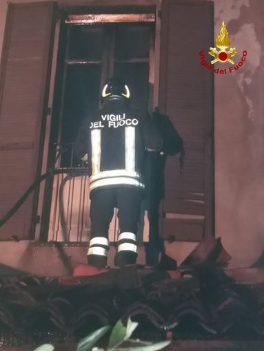 Oltrepò: tragedia a Portalbera incendio in un'abitazione, muore un 81enne