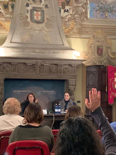 Gambolò, Chiara Moscardelli ospite alla Rassegna Letteraria tra divertimento e stereotipi da sfatare Gambolò, Chiara Moscardelli ospite alla Rassegna Letteraria tra divertimento e stereotipi da sfatare