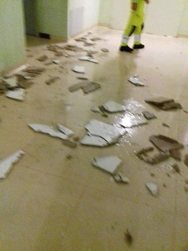 Vercelli: dialisi, crolla il controsoffitto. Locali allagati