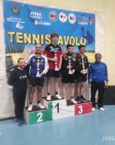 Tennistavolo: torneo Open Calabria, Antonio Cofano termina secondo nella categoria 800M - 100F Tennistavolo: torneo Open Calabria, Antonio Cofano termina secondo nella categoria 800M - 100F