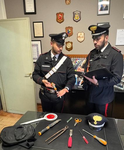 Pavese, si aggiravano con fare sospetto tra le abitazioni: arrestati dai carabinieri