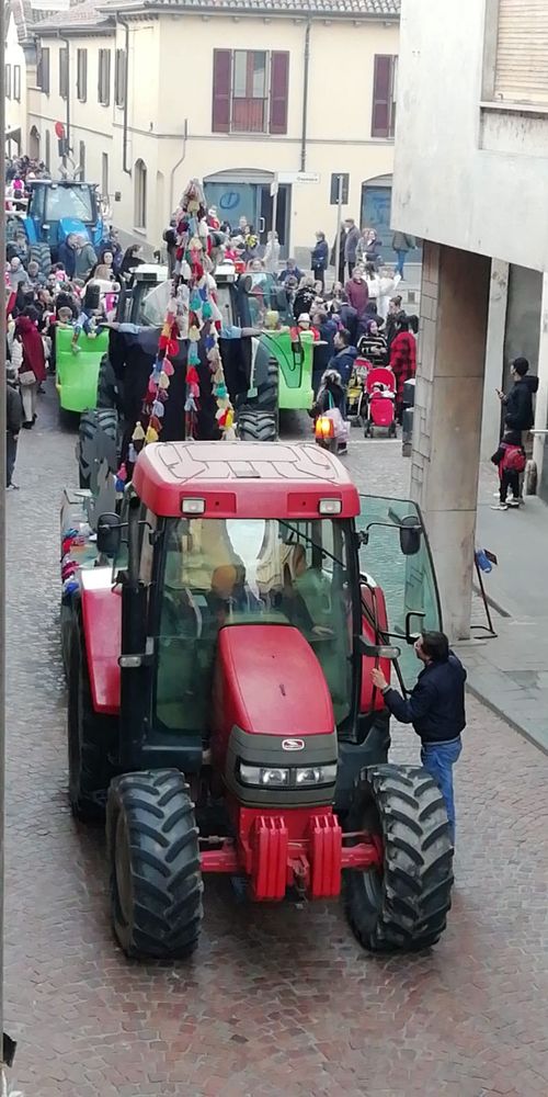 Robbio, oggi niente Carnevale, ma domenica scorsa gran festa con tante persone