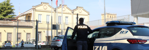 Acquistava auto di grossa cilindrata con documenti falsi: arrestato
