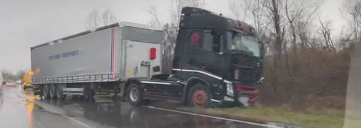 Ozzero: incidente sulla statale 494, lunghe code e traffico in tilt per alcune ore Ozzero: incidente sulla statale 494, lunghe code e traffico in tilt per alcune ore