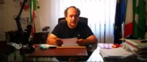 VIDEO. Gambolò, il sindaco Costantino: "80 positivi e 26 decessi in paese. Utilizziamo le mascherine nel modo giusto per proteggerci dal Covid"