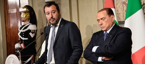 Salvini: ‘Decreto imperfetto, a che servono le profumerie aperte?’ Salvini: ‘Decreto imperfetto, a che servono le profumerie aperte?’