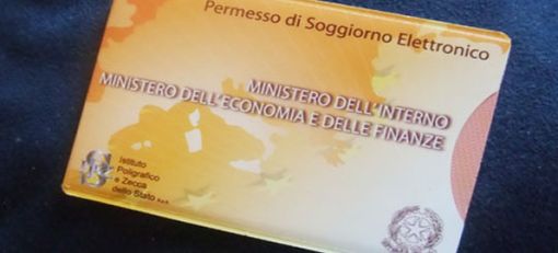 Pavia: arrivati in Questura 800 permessi di soggiorno elettronici Pavia: arrivati in Questura 800 permessi di soggiorno elettronici